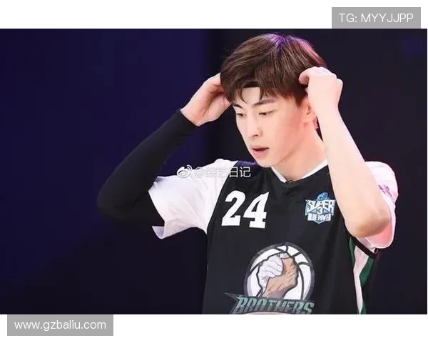 极限挑战与自我超越：杨丽的深度对话与运动人生探索