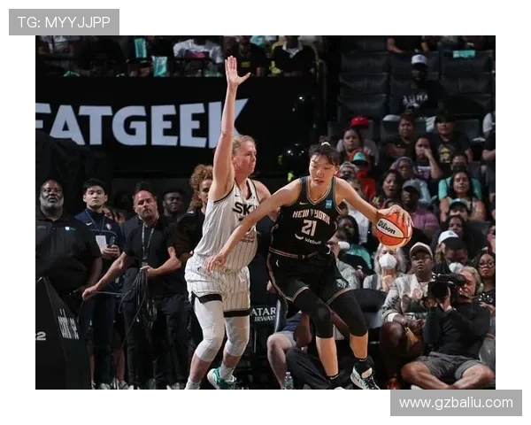 WNBA天空队与自由人队激战正酣谁将赢得这场巅峰对决